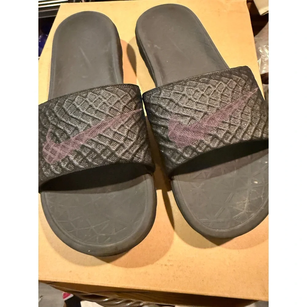 Nike Benassi Solarsoft Slides Mens 11 Black Anthracite Sandals 705474-091